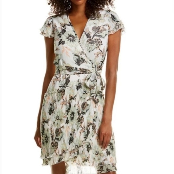 Diane Von Furstenberg | Dresses | Diane Von Furnstenberg Wrap Dress ...